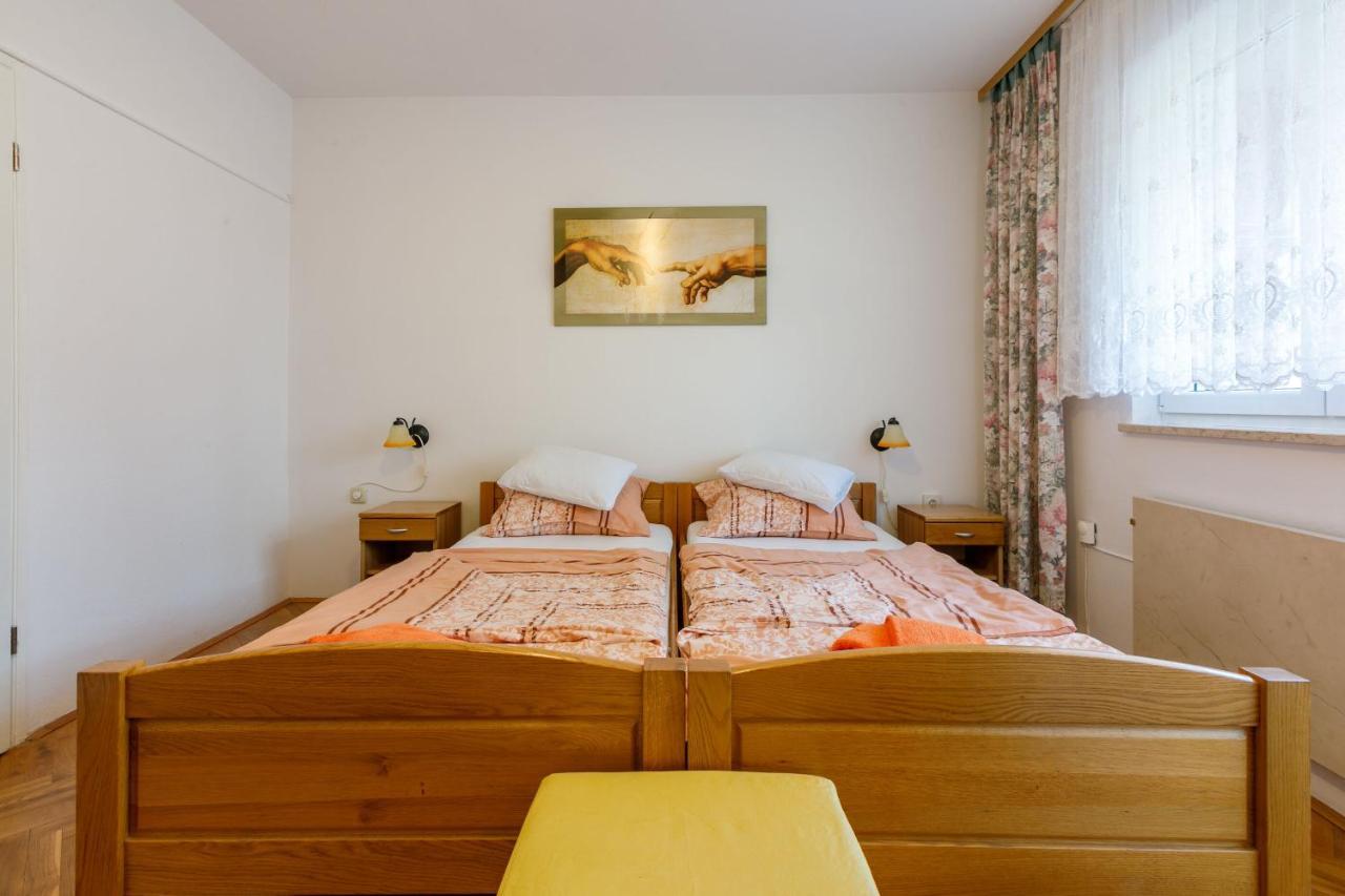 Apartments Villa 7 茨里克韦尼察 外观 照片