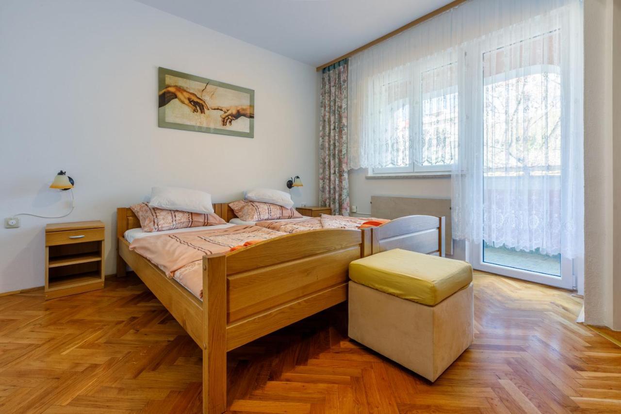 Apartments Villa 7 茨里克韦尼察 外观 照片