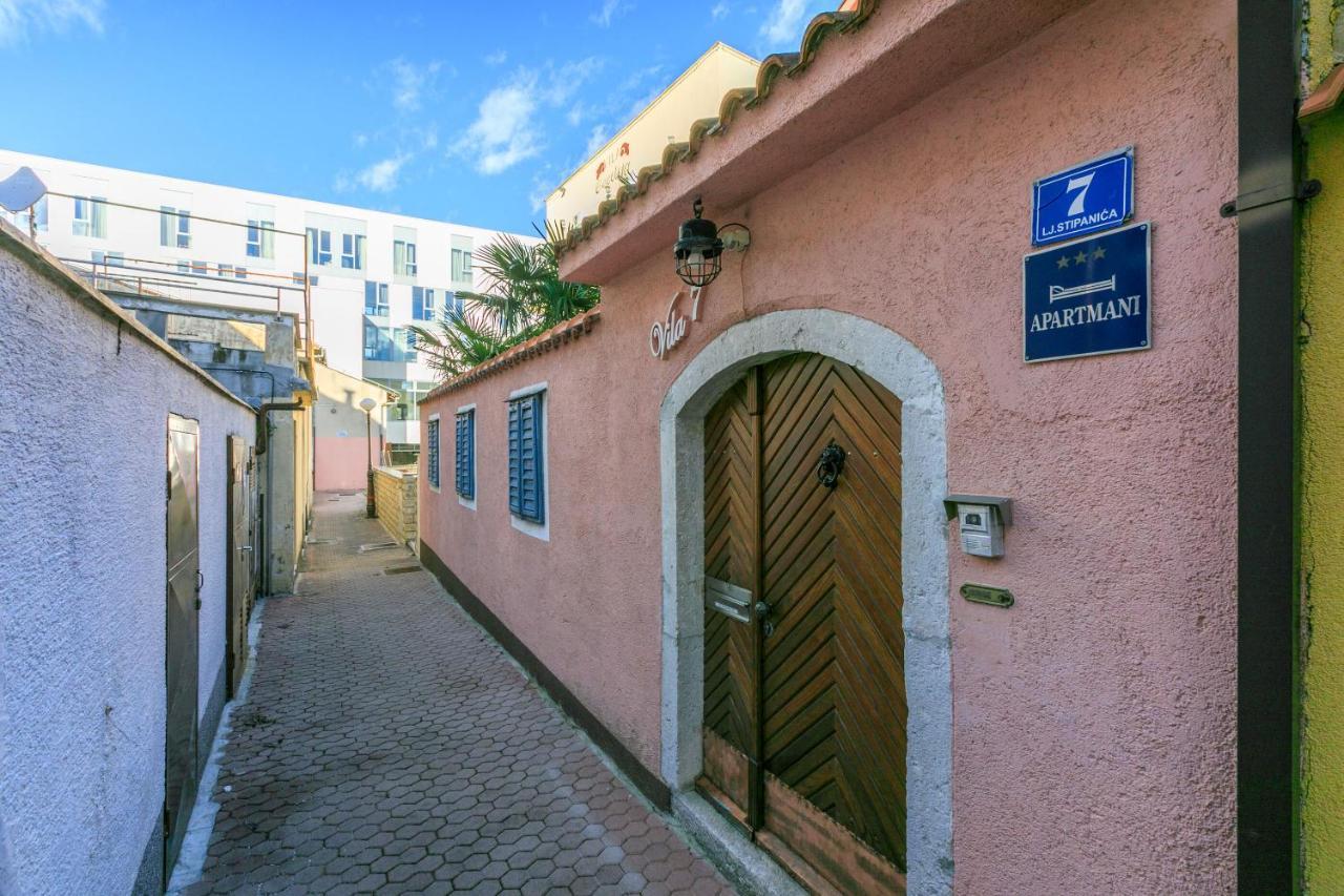 Apartments Villa 7 茨里克韦尼察 外观 照片