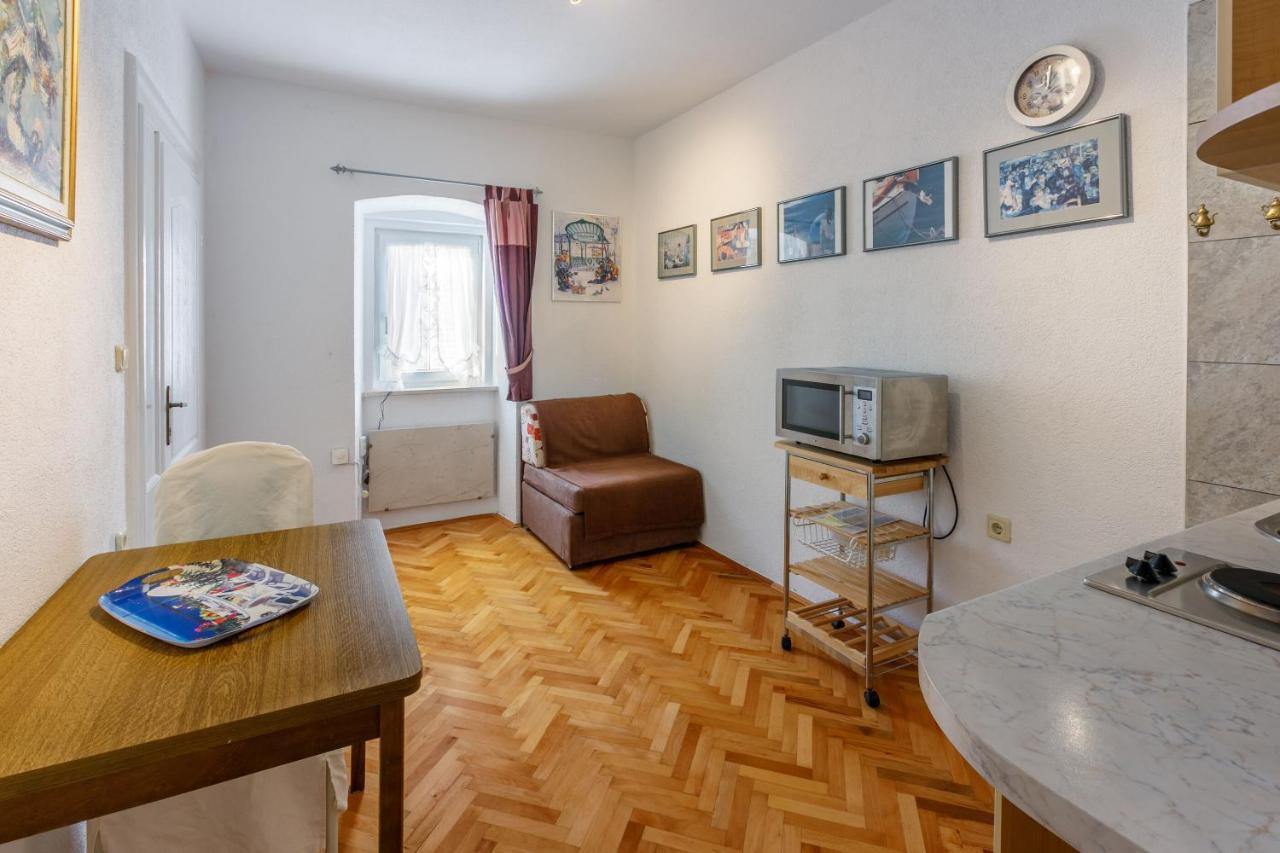 Apartments Villa 7 茨里克韦尼察 外观 照片